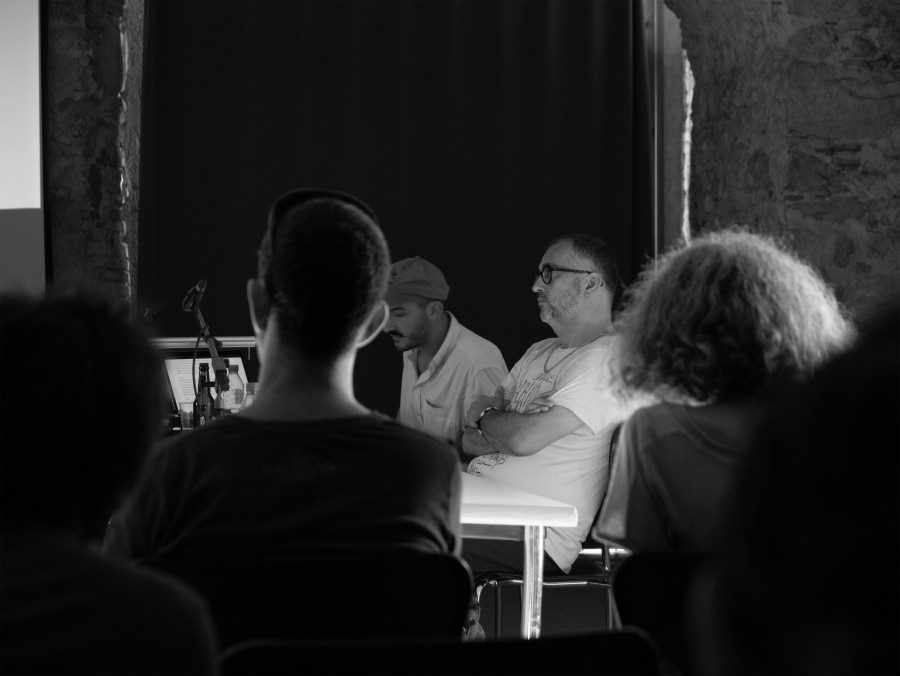 DEBAT INDETERMINAT