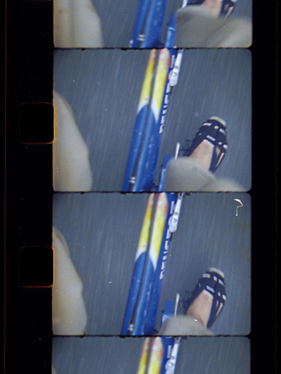 FAIRE DU VÉLO AVEC DES ESPADRILLES